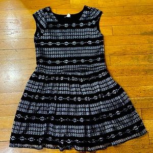 Girls Black and silver cocktail dress sz 14